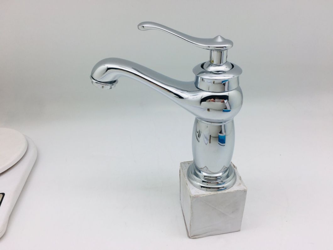 High Chrome Plated Zinc Body Water Faucet with Ceramic Handle