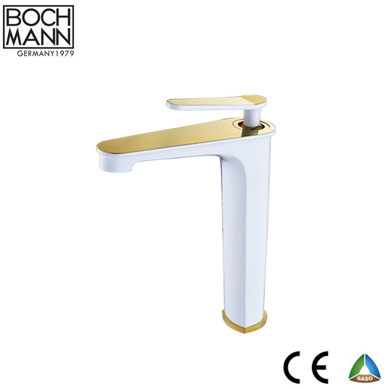 Golden and White Color Bathroom Fittings Kitchen Bathtub Shower Wash Face Hand Water Tap